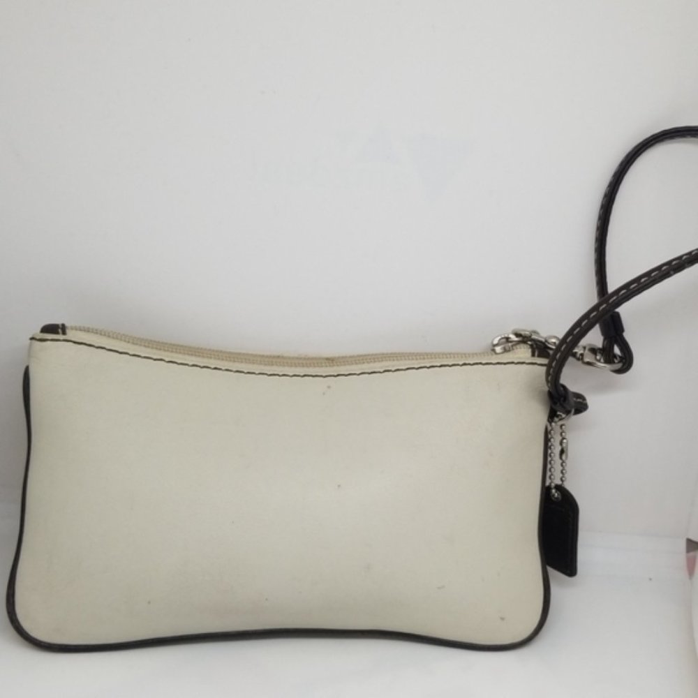 Coach Wristlet - Picture 4 of 6